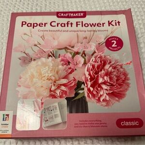Craftmaker Paper Craft Flower Kit Crepe Paper Flowers Makes 2 Hinkler New